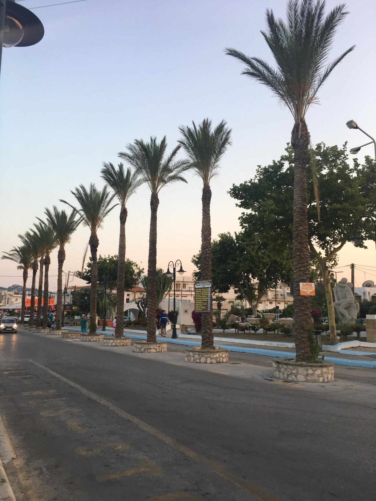 Bivalvia Beach Plus Faliraki Luaran gambar