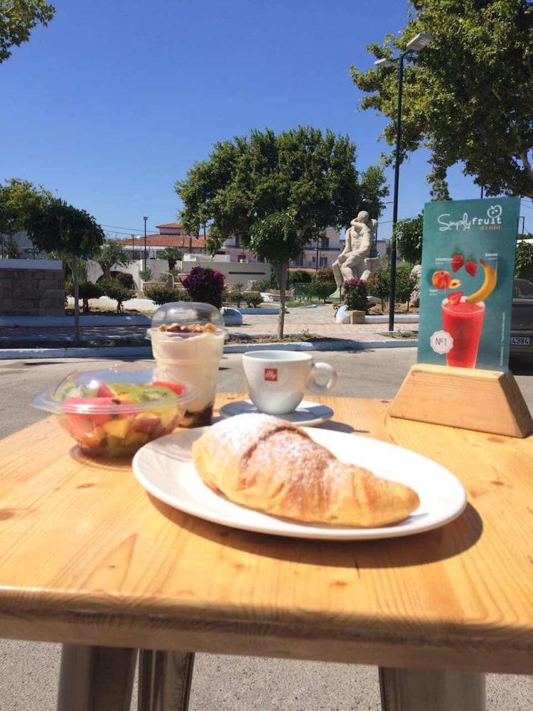 Bivalvia Beach Plus Faliraki Luaran gambar