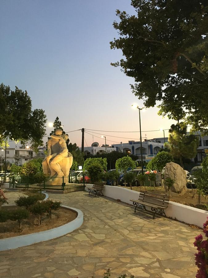 Bivalvia Beach Plus Faliraki Luaran gambar