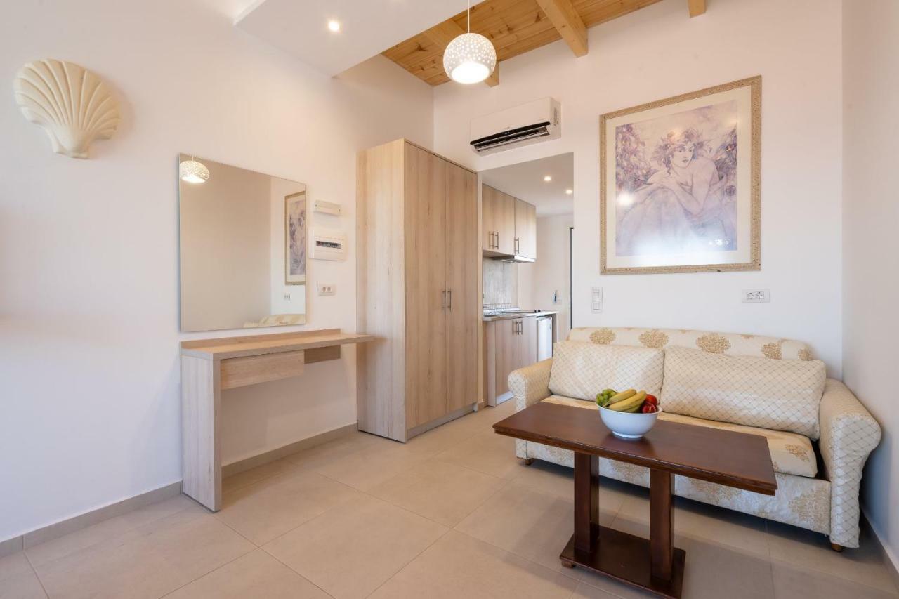 Bivalvia Beach Plus Faliraki Luaran gambar