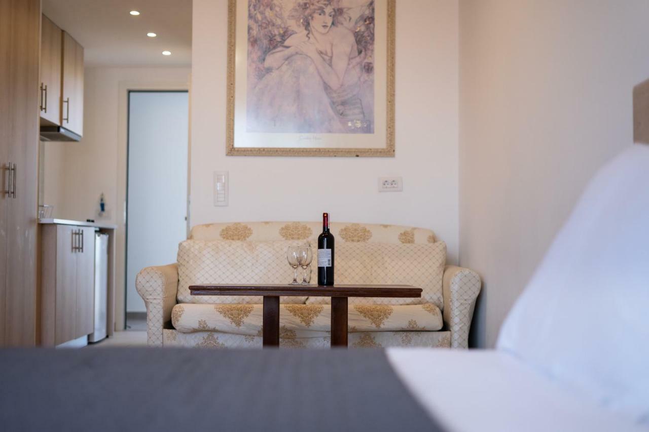 Bivalvia Beach Plus Faliraki Luaran gambar
